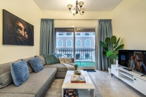 Spacious 1-BR Opposite Mall with Huge Pool & Gym